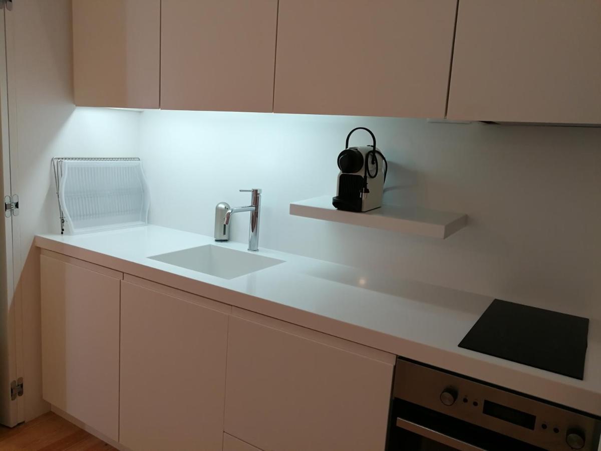 Chiado Downtown Apartment Lisbona Esterno foto