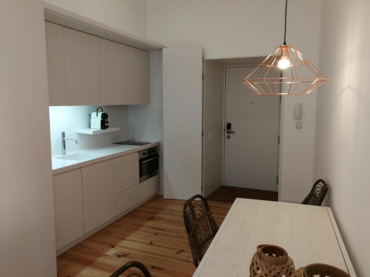 Chiado Downtown Apartment Lisbona Esterno foto