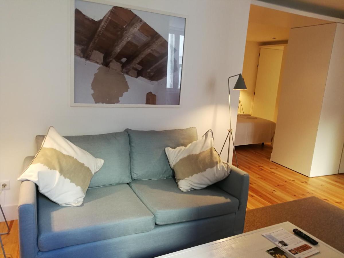 Chiado Downtown Apartment Lisbona Esterno foto