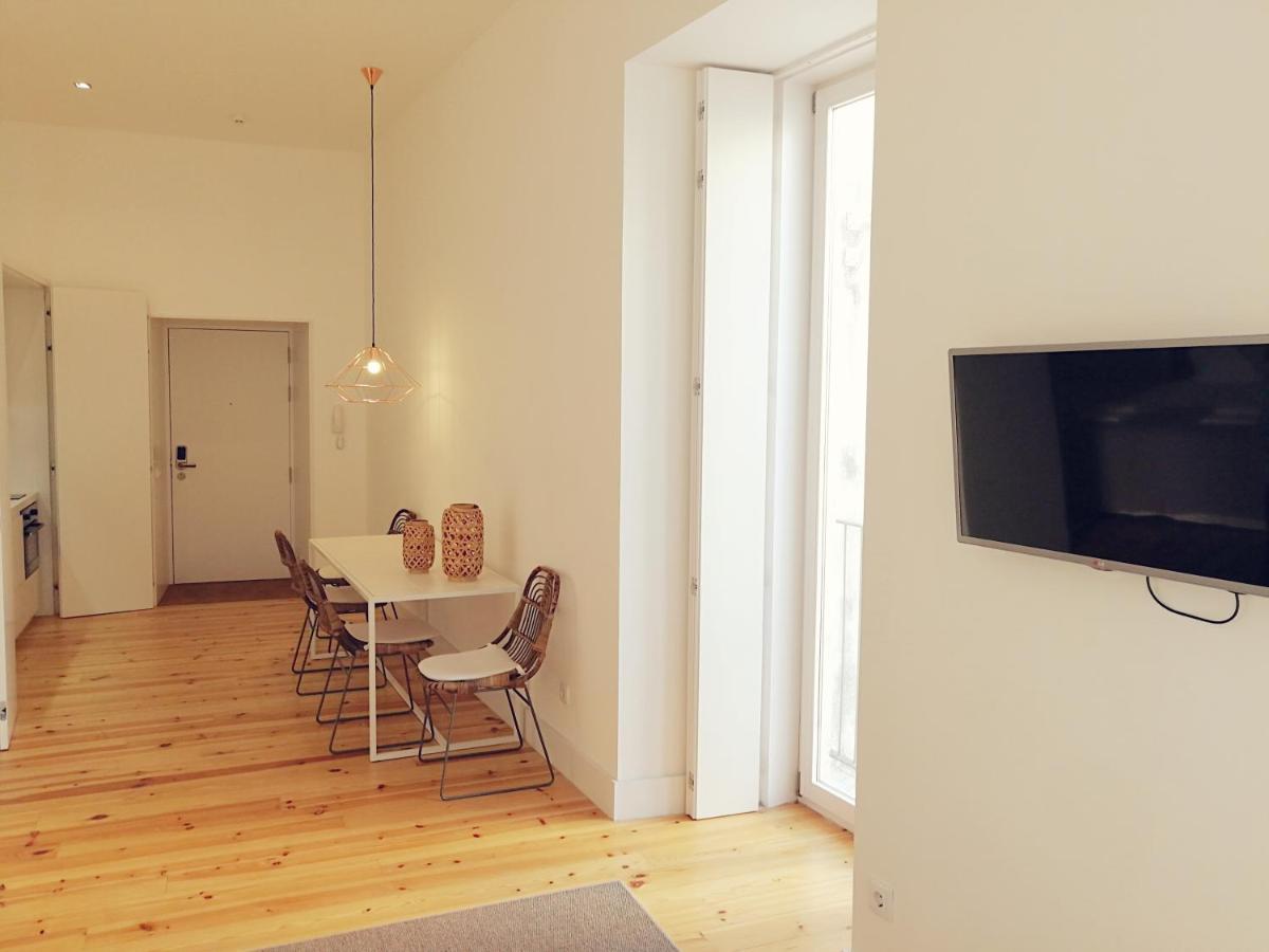Chiado Downtown Apartment Lisbona Esterno foto