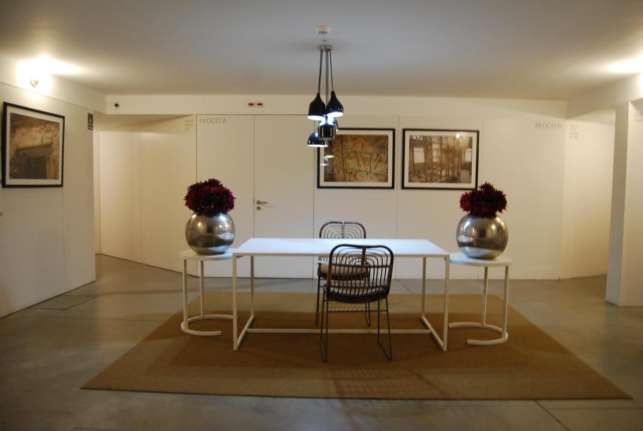Chiado Downtown Apartment Lisbona Esterno foto