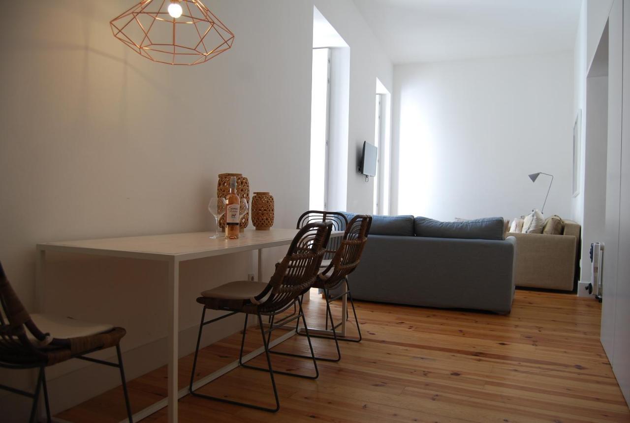 Chiado Downtown Apartment Lisbona Esterno foto