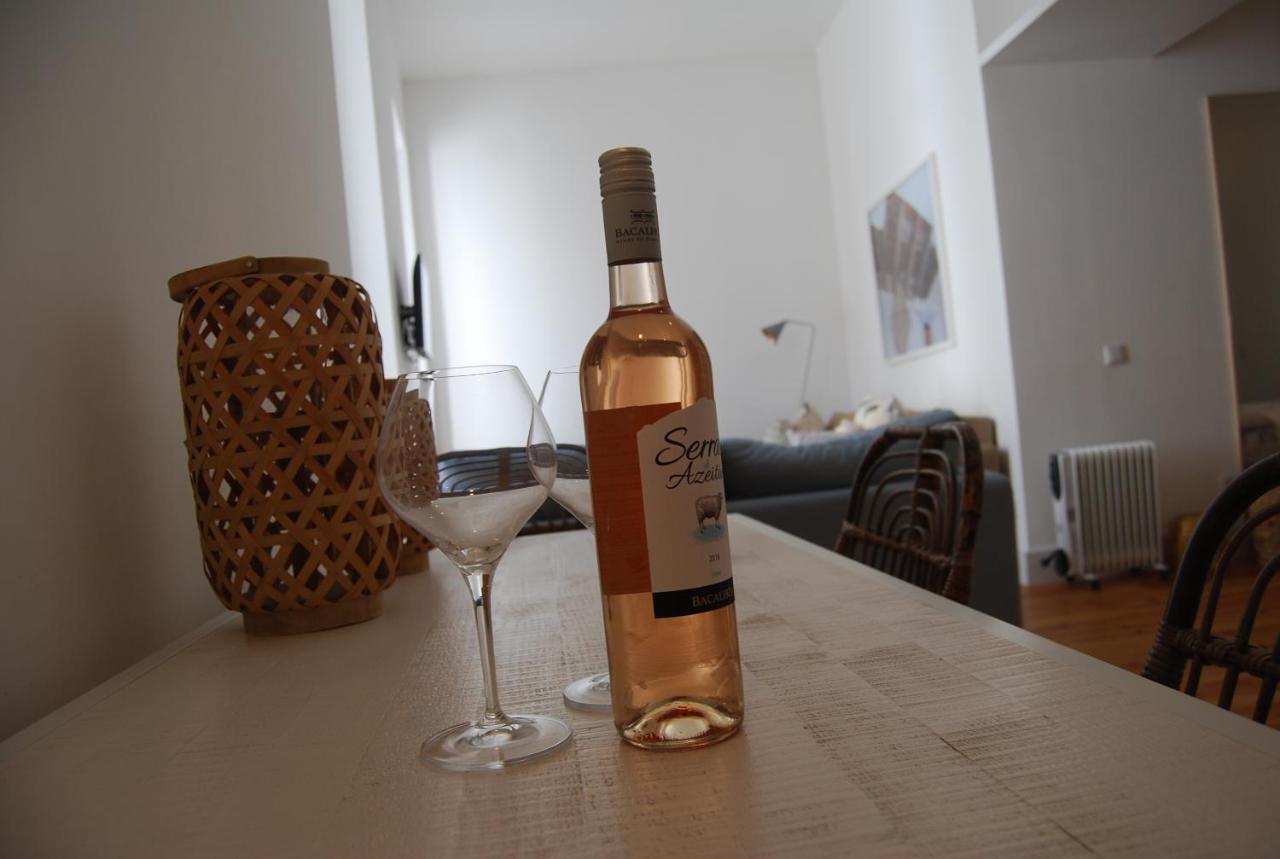 Chiado Downtown Apartment Lisbona Esterno foto